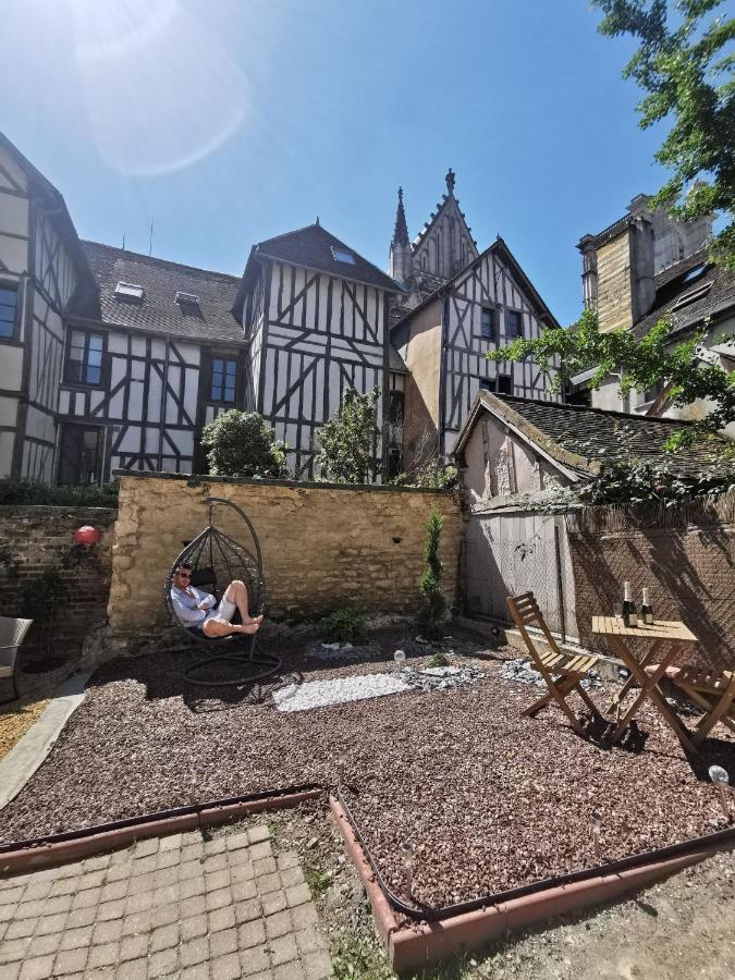 Le Papillon De La Cathedrale - Calme - Jardin - Wifi Daire Troyes Dış mekan fotoğraf